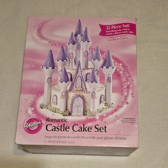Wilton Romantic Castle Cake Set