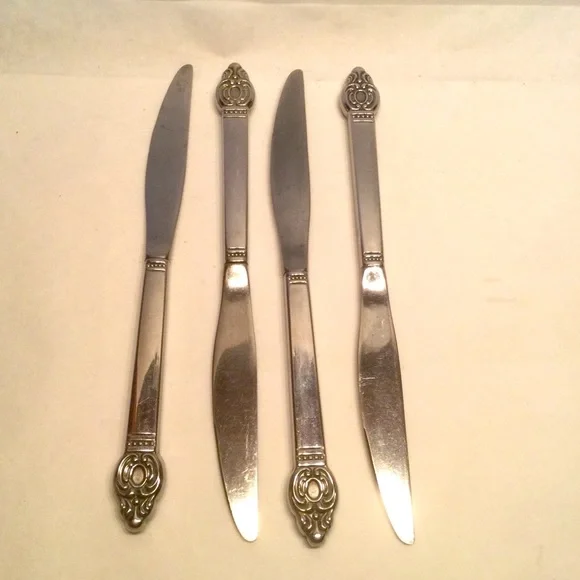 4 Oneida Stainless Dinner Knife Danish Court Flatware Butter Knives Table