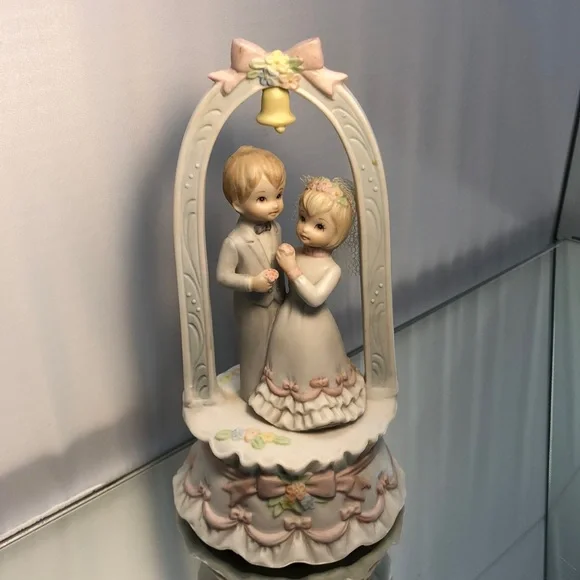 Porcelain wedding cake, topper, bride groom, music box