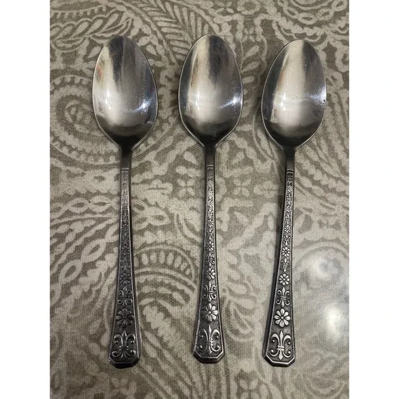 Interpur Florenz 8 Petal Stainless Korea Set of 3 Teaspoons Silver Tone