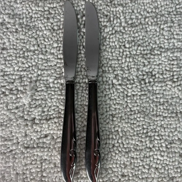 ONEIDA Decorators Mermaid Set of 2 Stainless Steel Silver Flatware Butter Knives