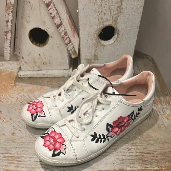 Kate Spade White Sneakers with Pink Floral Embroidered Design 7.5
