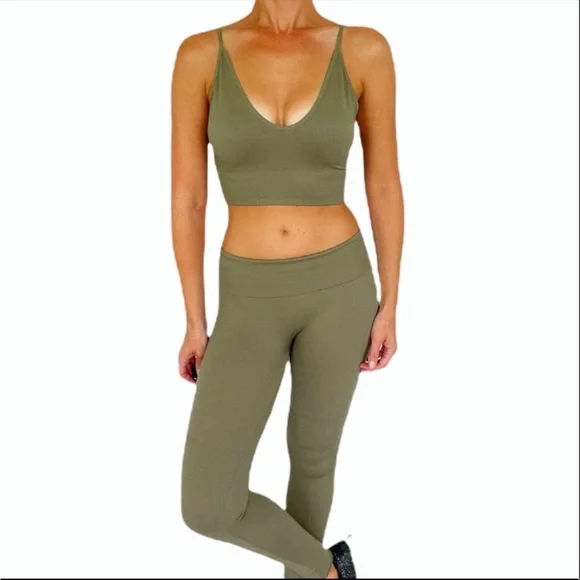 Bozzolo green matching crop top leggings workout set size S/M
