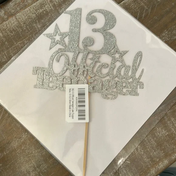 Cake topper