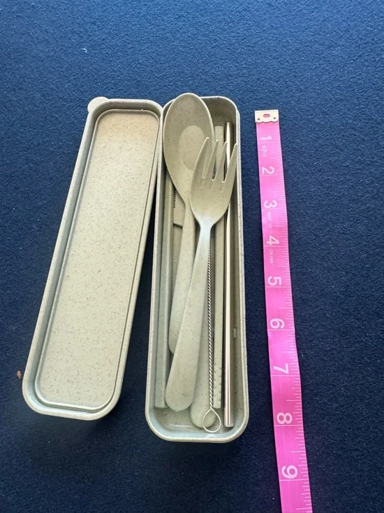 Joie Reusable Cutlery Set in sage - lightweight yet sturdy and convenient 🍴