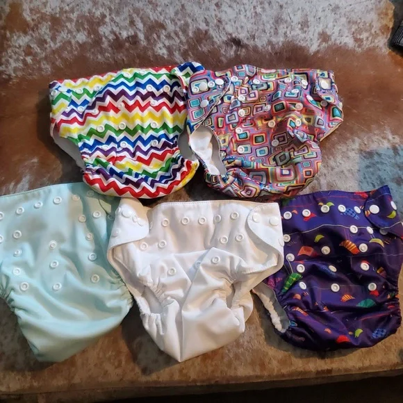 Set of 5 diaper covers
