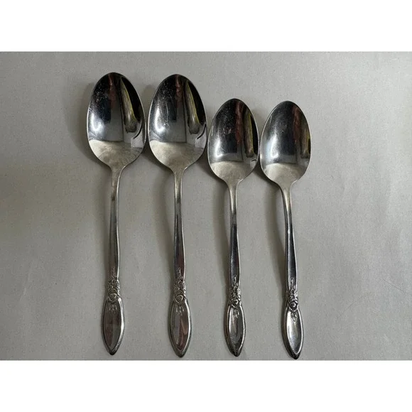 Oneida Community Stainless Floral 4 Spoons 2 Tablespoons 2 Teaspoons Silver
