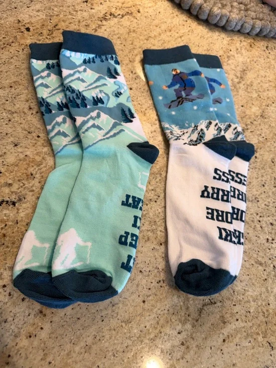 Two Pair Mountain Ski Crew Socks - Novelty- New