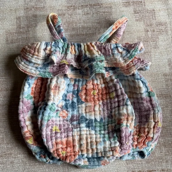 Angel Dear Ruffled Gauze Floral Bubble Romper size 3-6M.