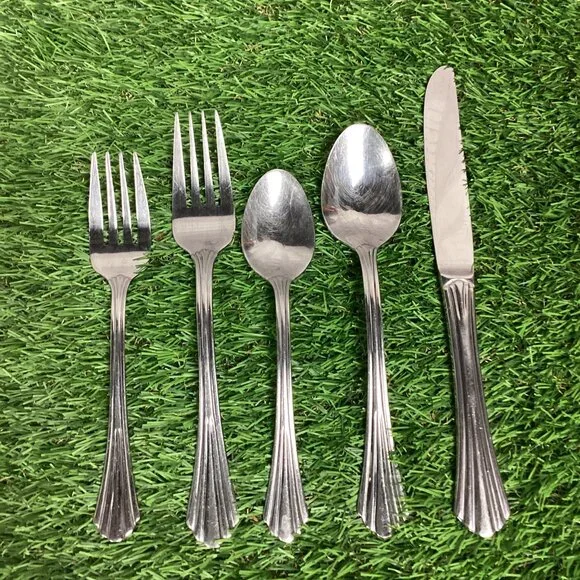 Oneida Dublin Flatware Set 33 pieces
