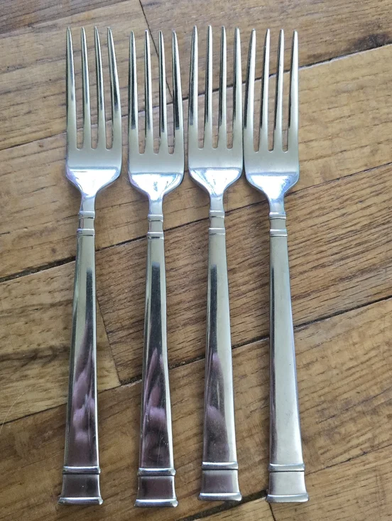 4 Dinner Forks Heritage Mint Ltd BENTLEY Stainless Glossy 18/10 Flatware 7 3/4