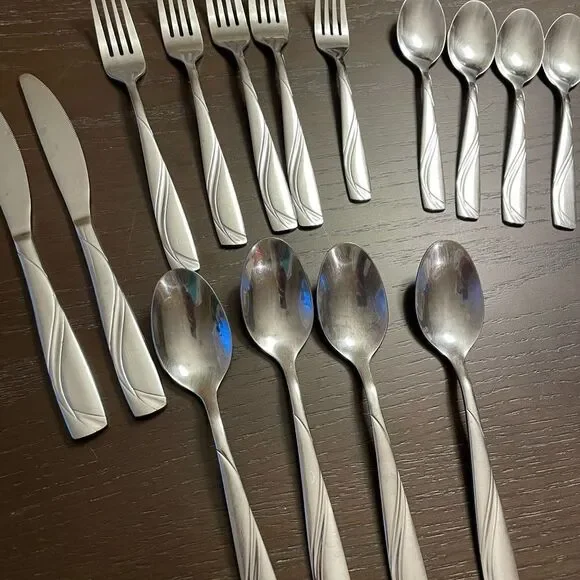 Cambridge Mercado Sand Extra Flatware Pieces