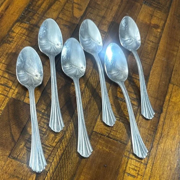 Oneida DUBLIN Teaspoons Stainless 18/0 Glossy Ribbed Scallop‎ Tip 6 1/4