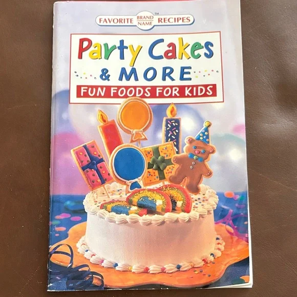 Party Cakes & More Cake Topper Set in White