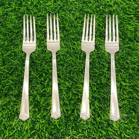 Holmes &‎ Edwards Romance DeepSilver Inlaid Silverplate Dinner Forks Set of 4