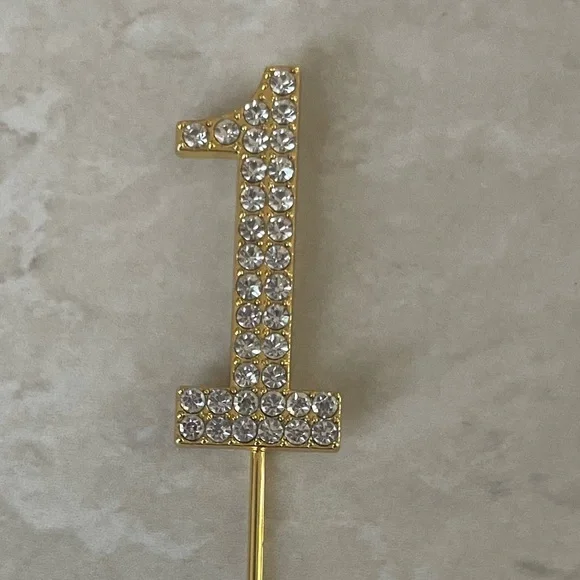 Small cake topper #1