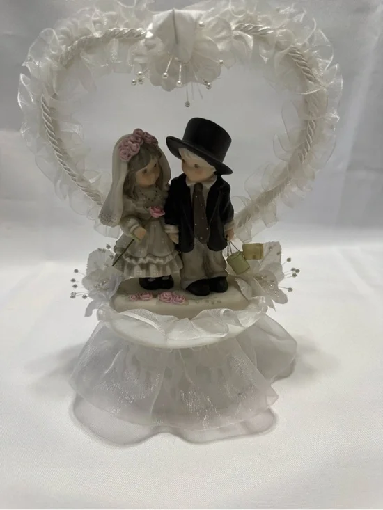 Vintage Wedding Cake Topper