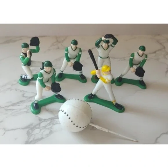 Vintage Baseball Player Cake Cupcake Decorations 7 pcs A13
