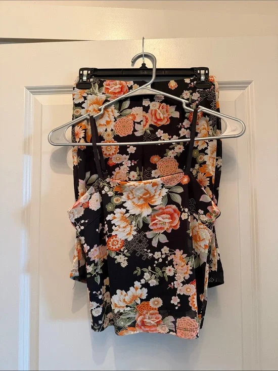 Floral Black and Peach Matching Set