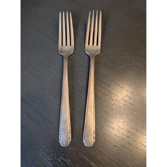 2 Vtg Oneida Tudor Plate Fortune Forks 1939 Art Deco Silverplate Flatware Lot‎