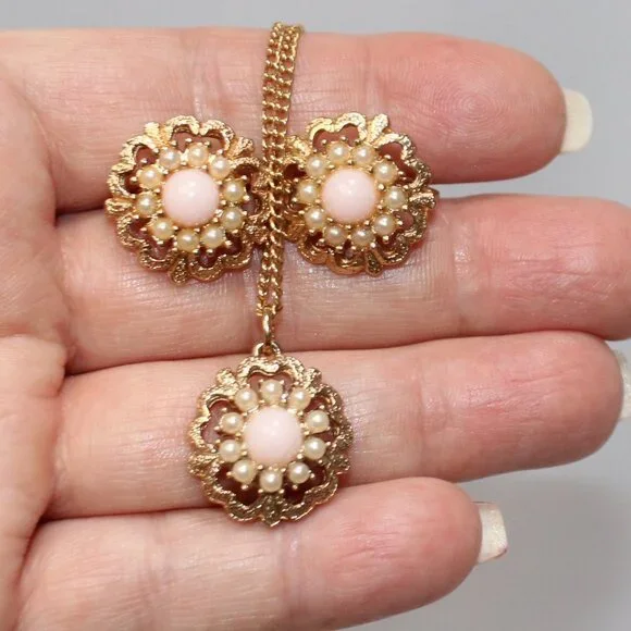 Sarah Coventry Vintage Floral Matching Pearl Necklace and Clip Earring Set