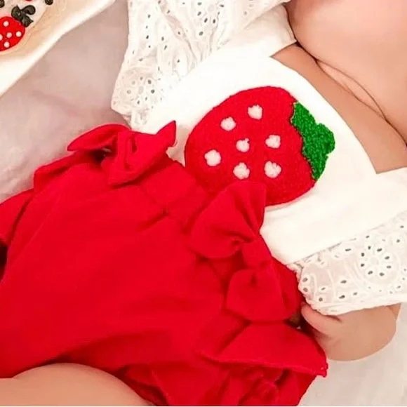SHEIN Vibrant Red Ruffled Diaper Cover