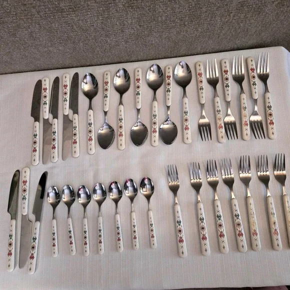 Studio Nova Timberline Flatware Set 35pc Southwestern Aztec Vintage Stainless