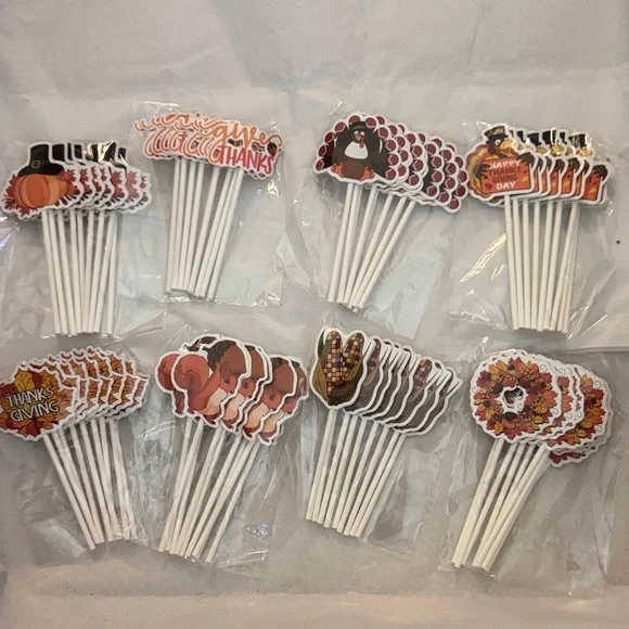 Thanksgiving Cupcake Toppers - Assorted Fall Designs