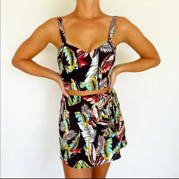 Band of Gypsies tropical print matching skirt and crop top set size XS/S