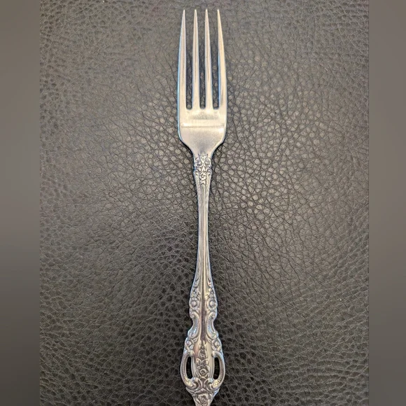 Oneida Stainless Steel SSS RENOIR PEMBROOKE Dinner Fork 7