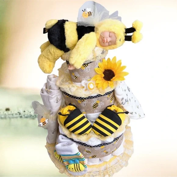 Slipping Baby Bee Diaper Cake, Bumblebee Baby shower