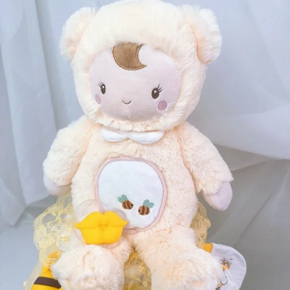 Bee Diaper Cake, Bee baby shower gift