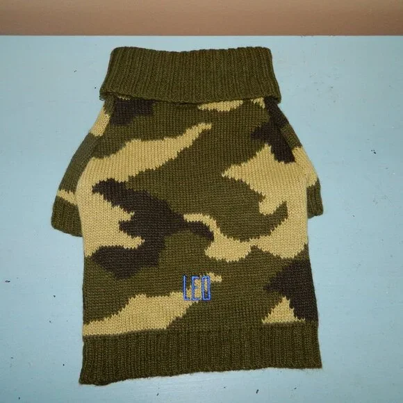Mark & Graham Camo Print Knit Dog Sweater Sz M 