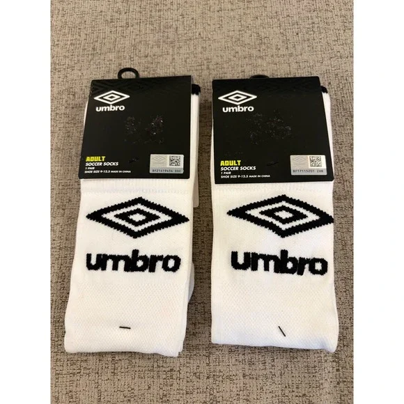 Umbro Adult Soccer Socks White Black 2 Pairs Shoe Size 9-12.5 Moisture Wicking