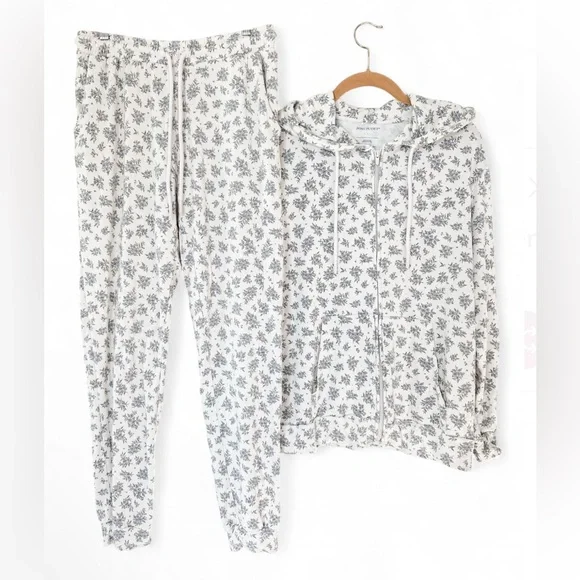 Posh Peanut Floral Women’s Matching Lounge Set - Medium/Large