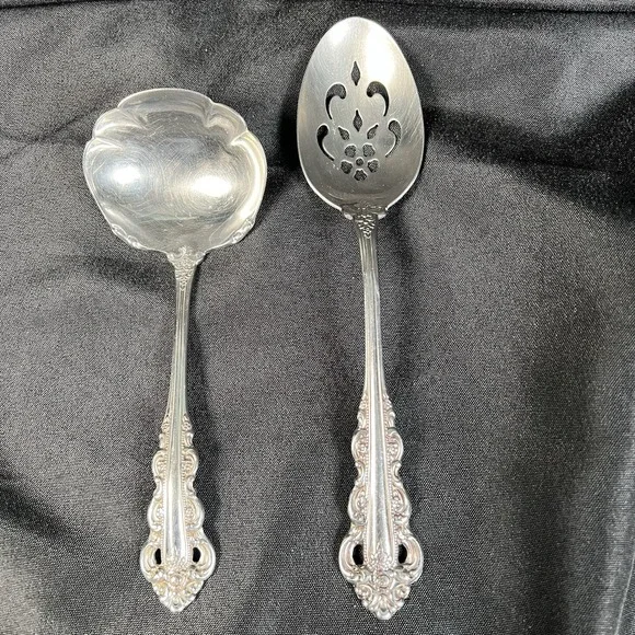 Oneida SOUTHERN BAROQUE Demitasse Serving Slotted Spoon & Gravy Ladle - USA‎