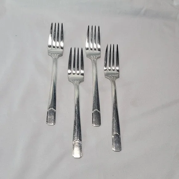 Set of 4 Holmes & Edwards Napoleon Inlaid IS Silverplate Salad Forks MCM 1929