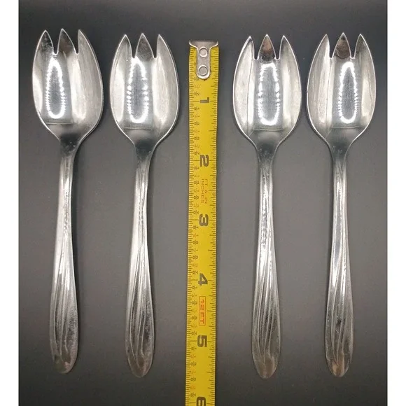 Dynamic (Stainless) by International Silver - 4 pieces