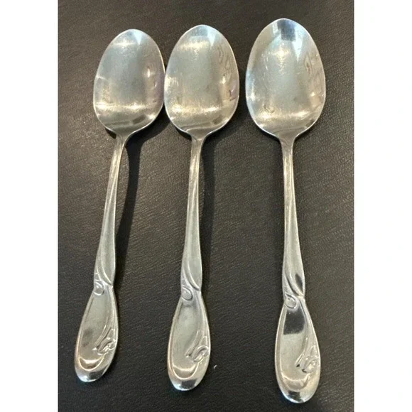 Oneida Deluxe Calla Lily Soup Spoons Spoon Stainless Steel Vintage Set Of 3