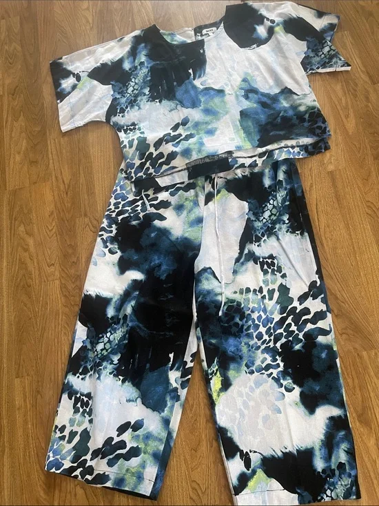 DKNY 2 Piece Set Blue & Black Watercolor Print Top and Matching wide leg