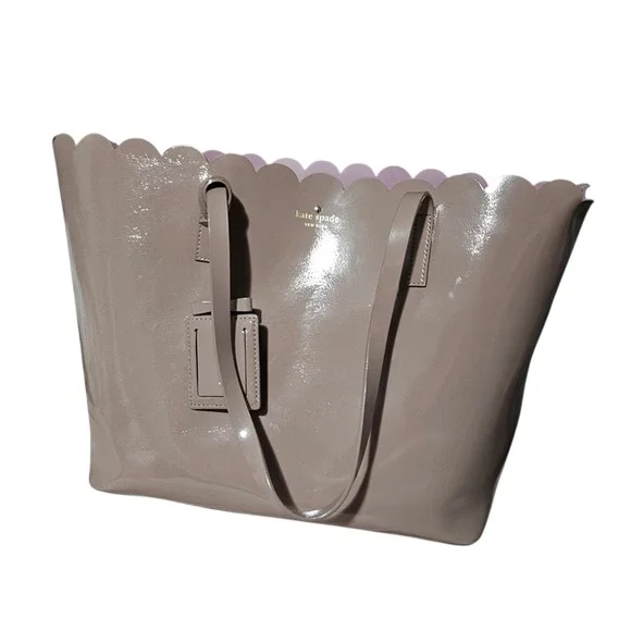Kate Spade New York Lily Avenue Patent‎ Carrigan Scallop Tote Porcini/Rose