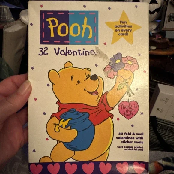 WINNIE THE POOH Valentines Day Cards - 32 Fold and Seal plus sticker seals NIB