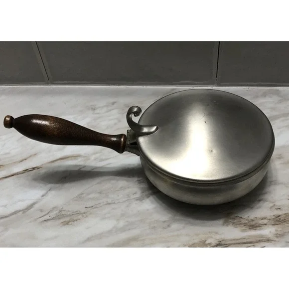 Vintage WEB‎ PEWTER Silent Butler Crumb Catcher #1177 Wood Handle -Sm. Dent