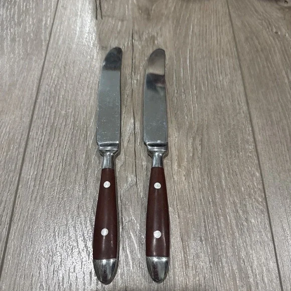 Chef's Stainless BISTRO Woodgrain Brown Pattern Set of 2 Dinner Knives