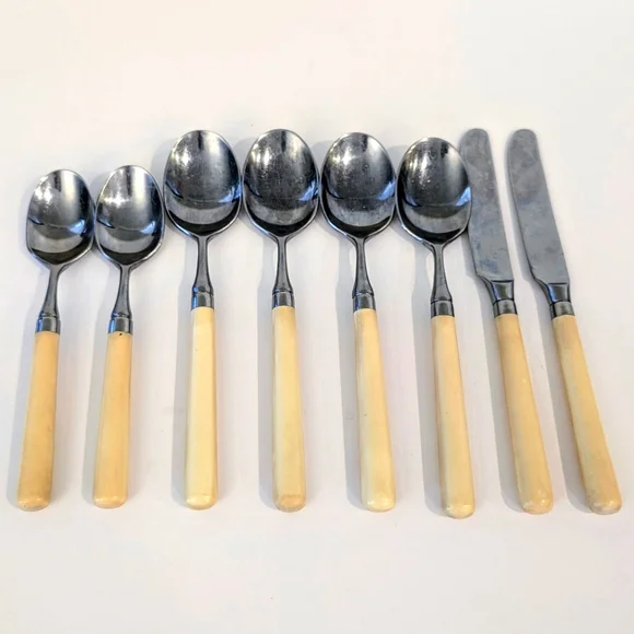 Stanley Roberts SPECTRUM Ivory Stainless Set Of 8 Teaspoons Tablespoons Knives