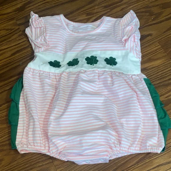🍀St Patrick Pink and Green Striped Kids Romper 18-24 months