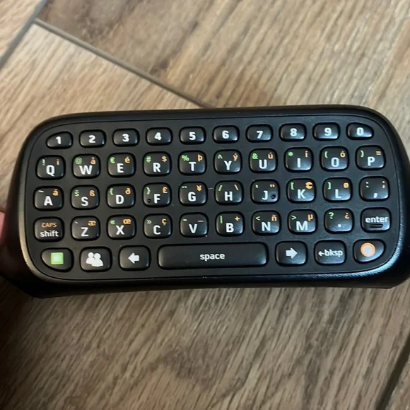 Xbox 360 controller chat pad