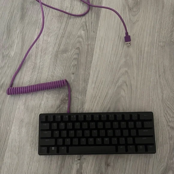 Razer Huntsman mini 60% black with purple switches