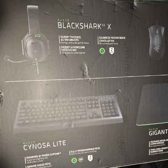 Razer Gaming Set - BlackRazer gaming set including BlackShark V2