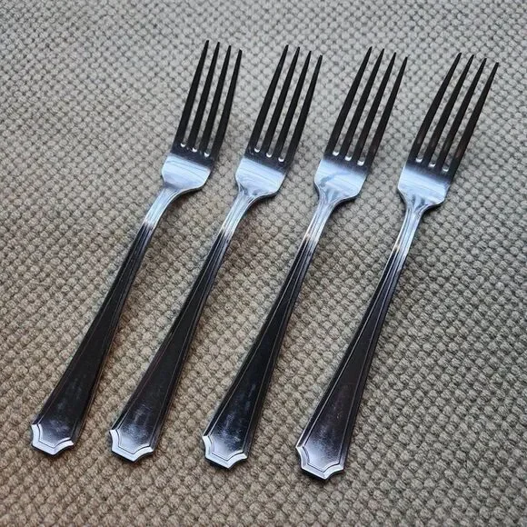 Towle ANNANDALE Set of 4 Dinner Forks Stainless Flatware 18-10 Germany 7 3/4